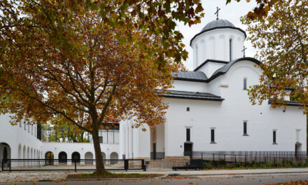 Centrul Bisericesc Român din München a primit Premiul Anualei de Arhitectură București